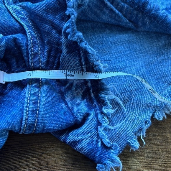 Rag & Bone Cut Off Shorts in Tully - 27 - Picture 7 of 9